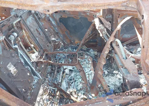 2019 Volvo Xc40 T4 Inscription из США, поврежденный, VIN YV4AC2HL8K2109297